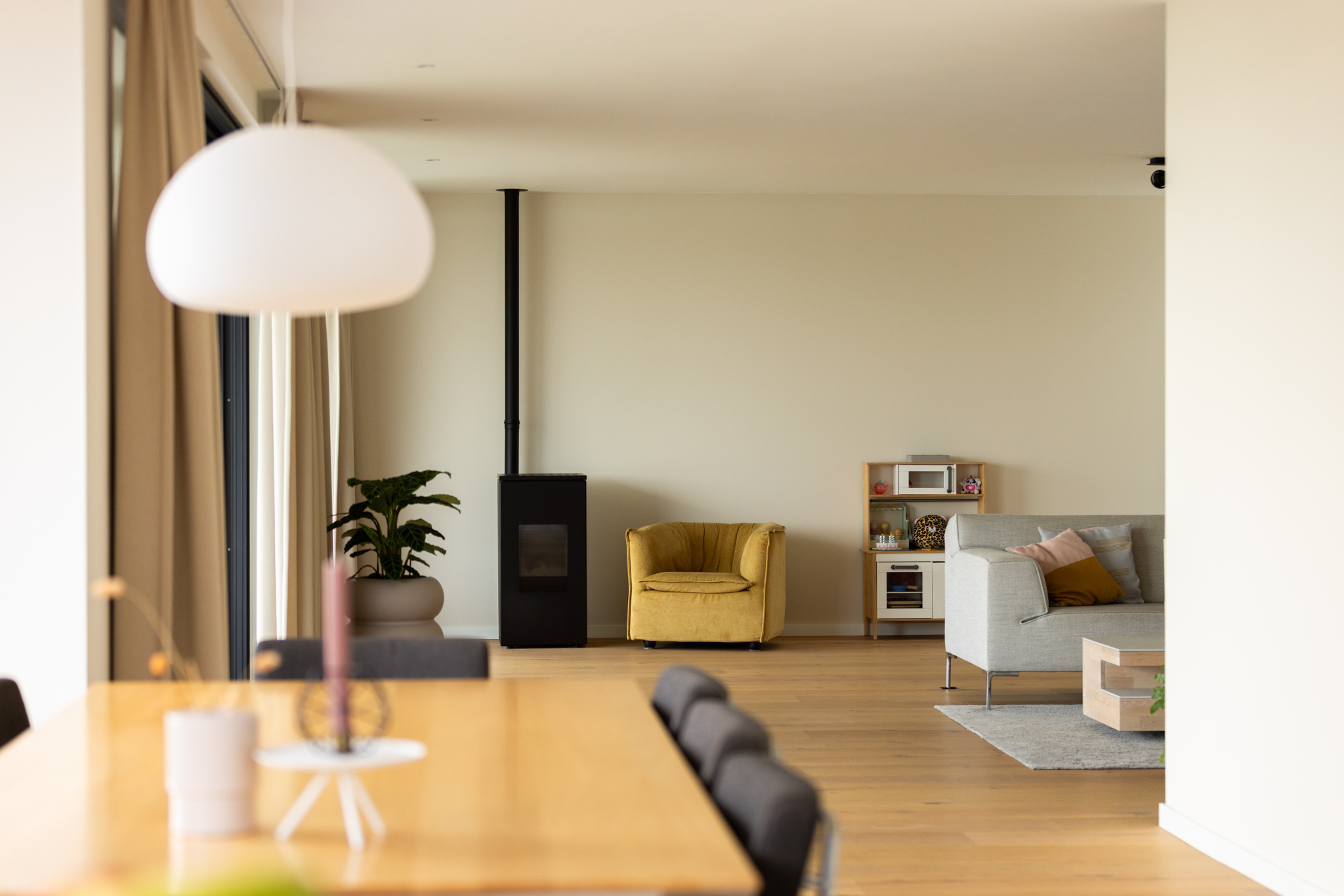 AronWeidenaar_LR-8600